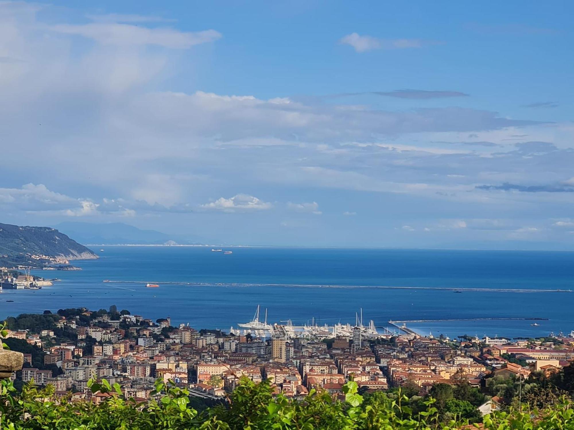 Apartamento D'Oro E D'Azzurro La Spezia Exterior foto